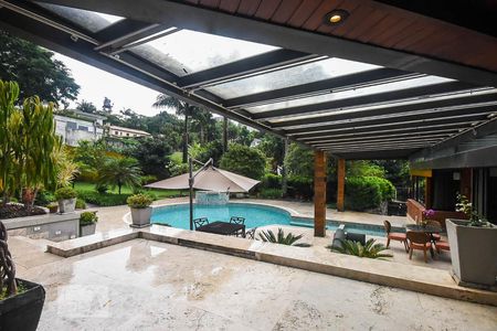 Casa à venda com 920m², 4 quartos e 6 vagas Casa à venda com 920m², 4 quartos e 6 vagasVista da suíte 4