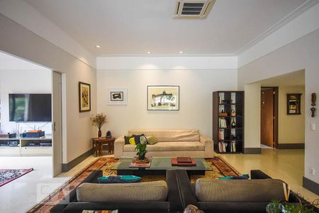 Sala de casa à venda com 4 quartos, 920m² em Jardim Guedala, São Paulo