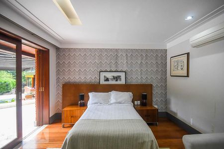 Casa à venda com 920m², 4 quartos e 6 vagas Casa à venda com 920m², 4 quartos e 6 vagasSuíte 4