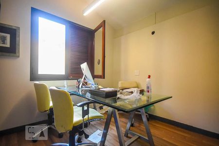 Casa à venda com 920m², 4 quartos e 6 vagas Casa à venda com 920m², 4 quartos e 6 vagasEscritório do ateliê