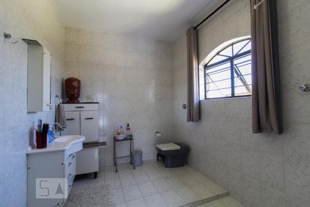 Casa para alugar com 214m², 3 quartos e 2 vagas Casa para alugar com 214m², 3 quartos e 2 vagasBanheiro suíte