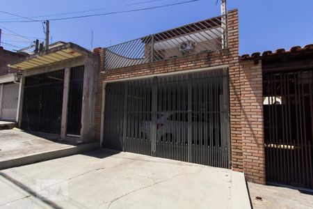 Casa para alugar com 214m², 3 quartos e 2 vagas Casa para alugar com 214m², 3 quartos e 2 vagasFachada
