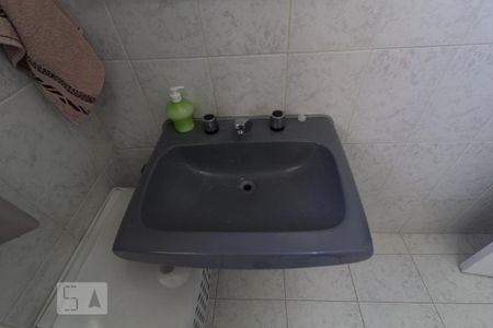 Casa para alugar com 214m², 3 quartos e 2 vagas Casa para alugar com 214m², 3 quartos e 2 vagasBanheiro social