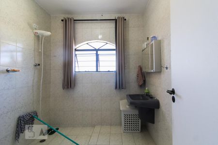 Casa para alugar com 214m², 3 quartos e 2 vagas Casa para alugar com 214m², 3 quartos e 2 vagasBanheiro social