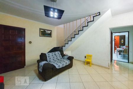 Sala de casa para alugar com 3 quartos, 140m² em Jardim Patente Novo, São Paulo