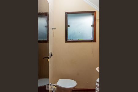 Casa à venda com 179m², 3 quartos e 2 vagasLavabo