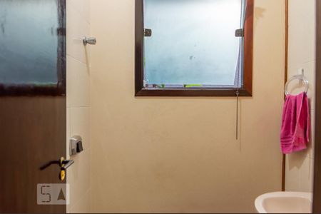 Casa à venda com 179m², 3 quartos e 2 vagasLavabo