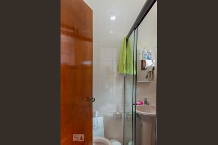 Casa à venda com 179m², 3 quartos e 2 vagasBanheiro de Serviço