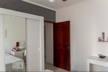 Casa à venda com 179m², 3 quartos e 2 vagasQuarto 2