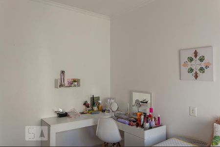 Casa à venda com 179m², 3 quartos e 2 vagasQuarto 2