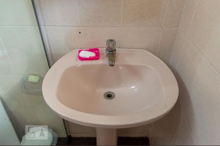 Casa à venda com 179m², 3 quartos e 2 vagasBanheiro de Serviço