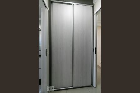 Apartamento para alugar com 85m², 3 quartos e 2 vagasSuíte - Armário