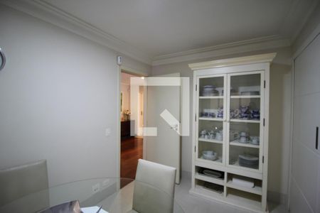 Casa à venda com 400m², 4 quartos e 5 vagasCopa