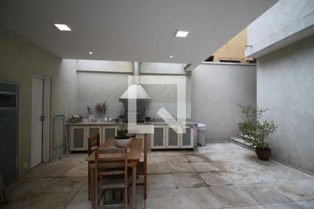 Casa à venda com 400m², 4 quartos e 5 vagasÁrea comum - Churrasqueira