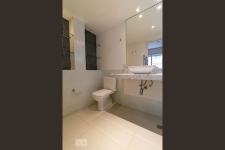 Apartamento à venda com 94m², 3 quartos e 1 vagaBanheiro da suíte