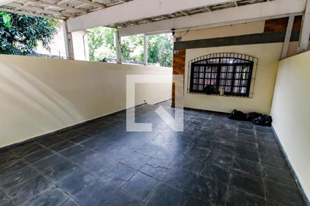 Casa à venda com 240m², 3 quartos e 2 vagasGaragem