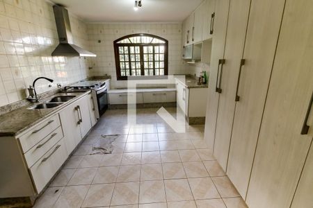 Casa à venda com 240m², 3 quartos e 2 vagasCozinha - Armários