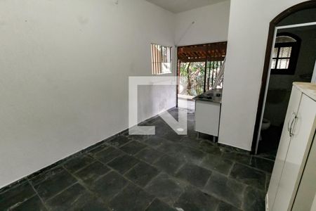 Casa à venda com 240m², 3 quartos e 2 vagasEdícula