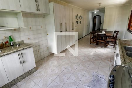 Casa à venda com 240m², 3 quartos e 2 vagasCozinha - Armários
