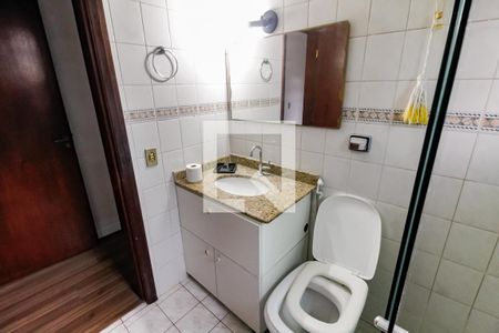 Casa à venda com 240m², 3 quartos e 2 vagasBanheiro da Suíte