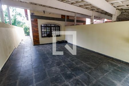 Casa à venda com 240m², 3 quartos e 2 vagasGaragem