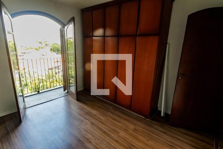 Casa à venda com 240m², 3 quartos e 2 vagasQuarto 2