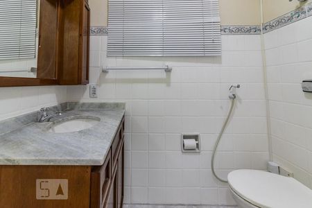 Banheiro de apartamento para alugar com 1 quarto, 38m² em Centro Histórico, Porto Alegre