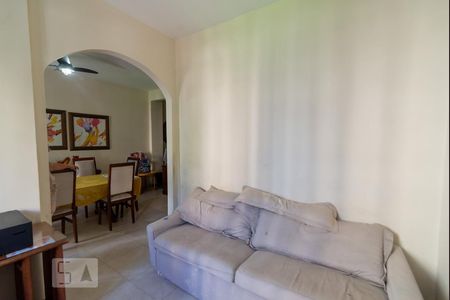 Apartamento à venda com 120m², 3 quartos e sem vagaDetalhe Sala