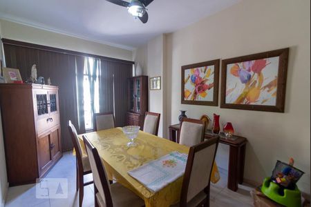 Apartamento à venda com 120m², 3 quartos e sem vagaSala