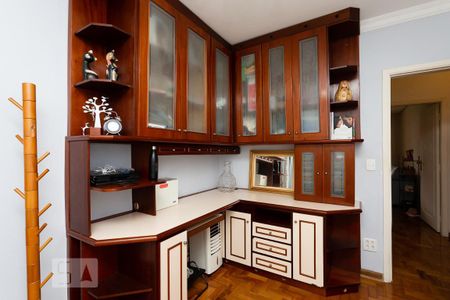 Apartamento à venda com 200m², 4 quartos e 2 vagasQuarto 2