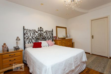 Apartamento à venda com 200m², 4 quartos e 2 vagasSuíte