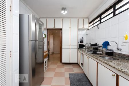 Apartamento à venda com 200m², 4 quartos e 2 vagasCozinha