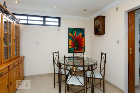 Apartamento à venda com 200m², 4 quartos e 2 vagasCopa