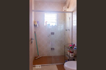 Casa à venda com 146m², 3 quartos e 2 vagasBanheiro 