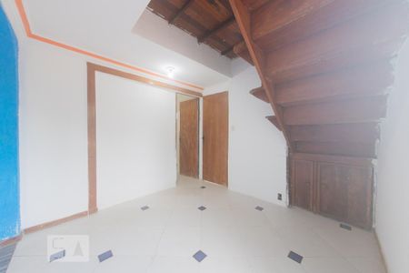 Casa para alugar com 50m², 2 quartos e sem vaga Casa para alugar com 50m², 2 quartos e sem vagaSala