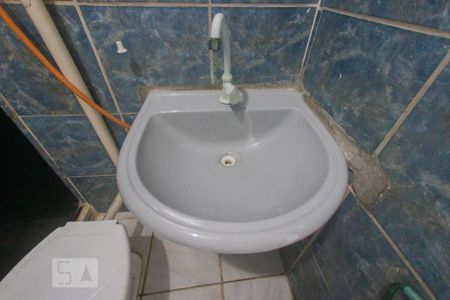 Casa para alugar com 50m², 2 quartos e sem vaga Casa para alugar com 50m², 2 quartos e sem vagaDetalhe banheiro