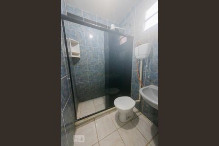 Casa para alugar com 50m², 2 quartos e sem vaga Casa para alugar com 50m², 2 quartos e sem vagaBanheiro