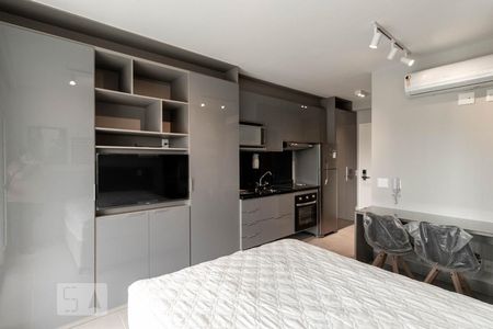 Sala de kitnet/studio para alugar com 1 quarto, 30m² em Moema, São Paulo