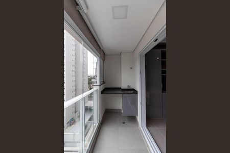 Varanda de kitnet/studio para alugar com 1 quarto, 30m² em Moema, São Paulo