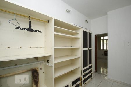 Apartamento à venda com 210m², 3 quartos e 1 vagaCloset