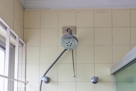 Casa à venda com 280m², 3 quartos e 2 vagasChuveiro