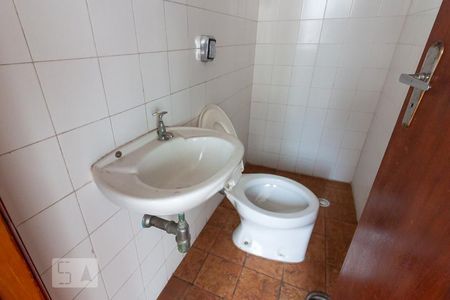 Casa à venda com 280m², 3 quartos e 2 vagasBanheiro de serviço