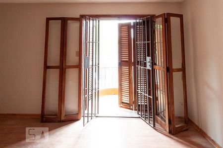 Casa à venda com 280m², 3 quartos e 2 vagasSuíte