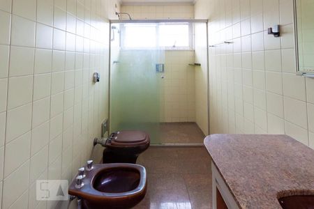 Casa à venda com 280m², 3 quartos e 2 vagasBanheiro