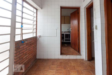 Casa à venda com 280m², 3 quartos e 2 vagasÁrea de serviço