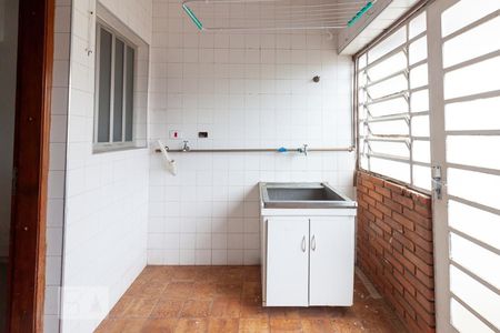 Casa à venda com 280m², 3 quartos e 2 vagasÁrea de serviço