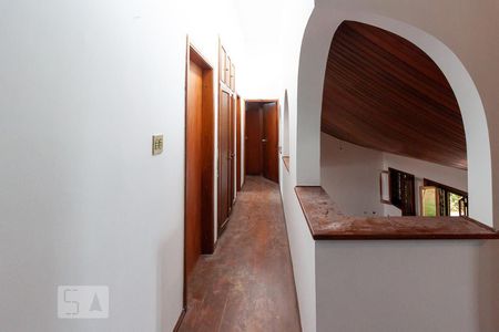 Casa à venda com 280m², 3 quartos e 2 vagasCorredor