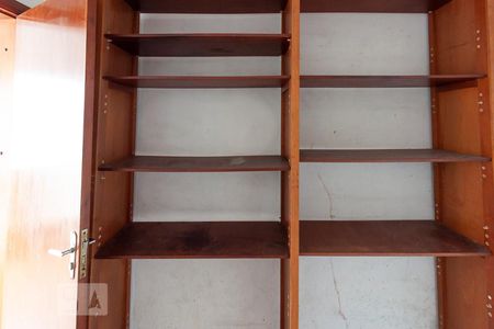 Casa à venda com 280m², 3 quartos e 2 vagasQuarto de serviço