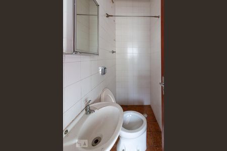 Casa à venda com 280m², 3 quartos e 2 vagasBanheiro de serviço