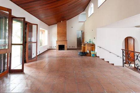 Sala de casa à venda com 3 quartos, 280m² em Jardim das Vertentes, São Paulo